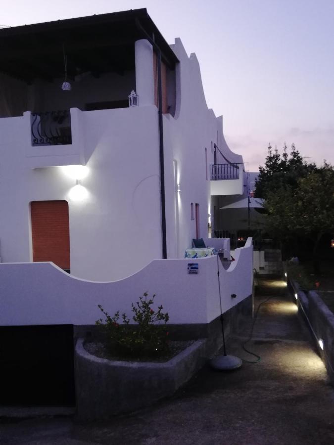 Villetta Aurora Lipari  Exteriör bild